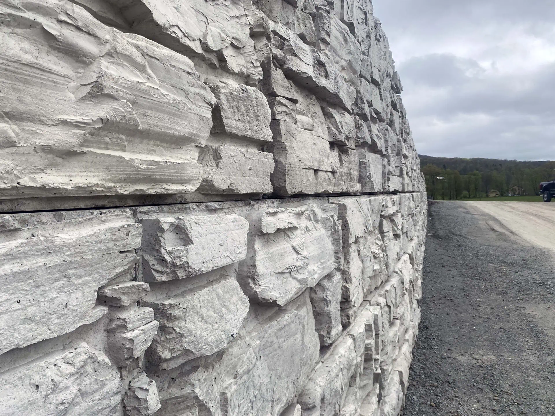 MagnumStone Natural Stone Texture Retaining Walls