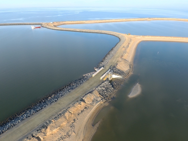 MagnumStone Retaining Wall - Aerial View of Poplar Island Water Application