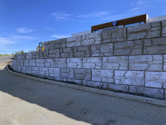 MagnumStone Retaining Wall Completed in Iceland