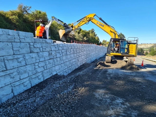 MagnumStone Retaining Wall Protecting New Zealand Roadway