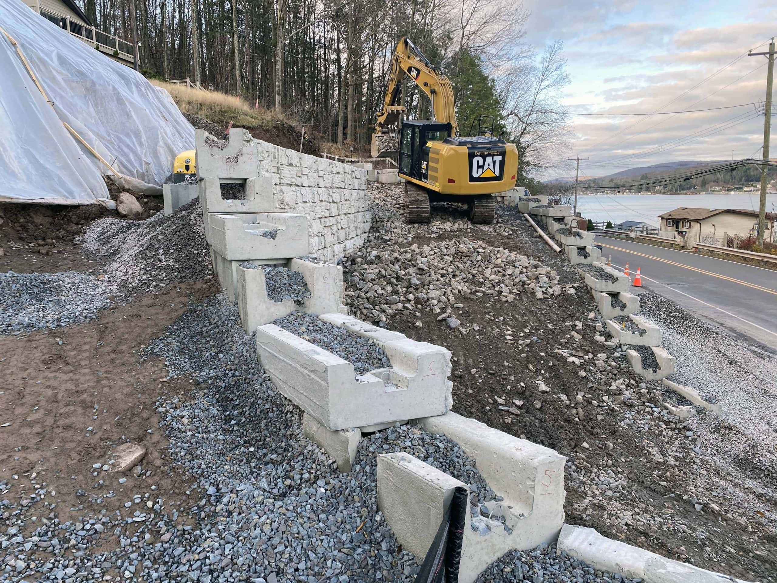 MagnumStone hybrid geogrid and gravity retaining wall