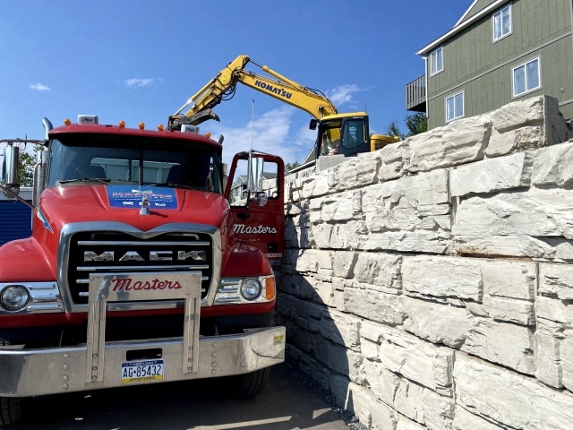 MagnumStone retaining wall efficient shipments