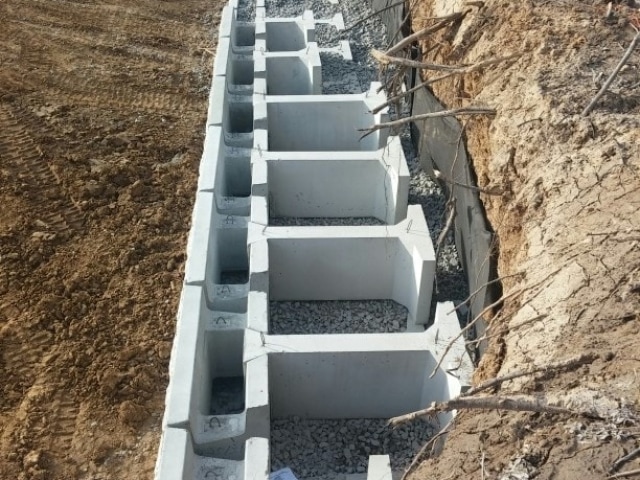 MagnumStone retaining wall extender units