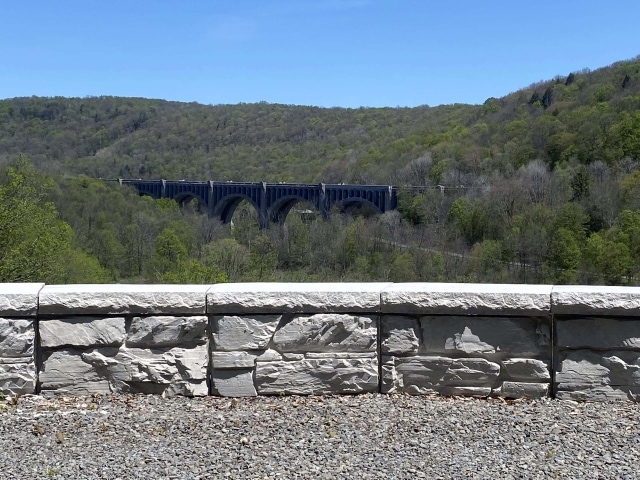 Martins Creek Viaduct Lookout with MagnumStone blocks