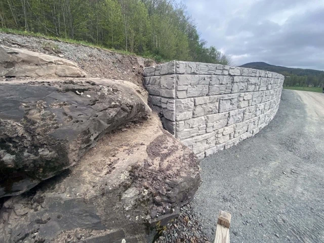 Protected Roadway by MagnumStone Retaining Wall