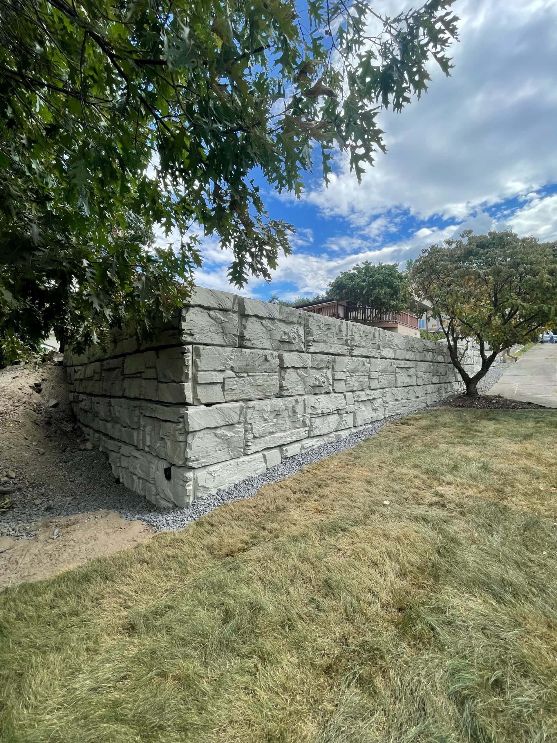 MagnumStone Retaining Wall Corner Complete