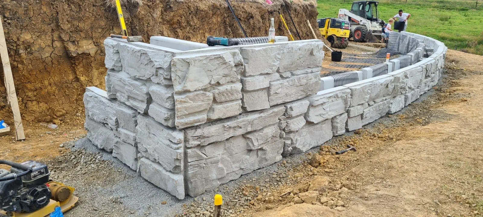 MagnumStone retaining wall outside corner in New Zealand