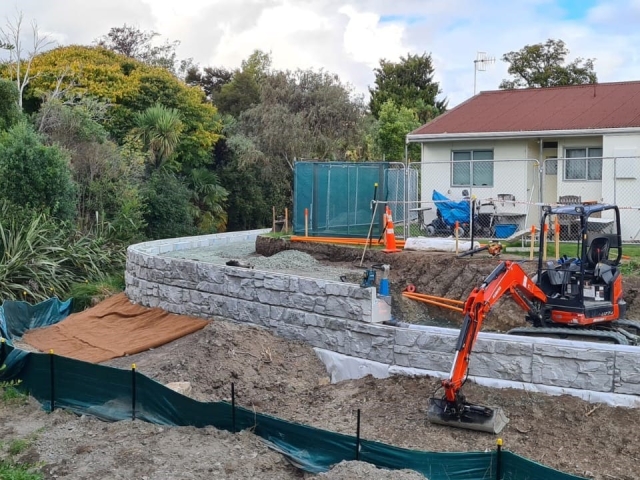 MagnumStone Curved Retaining Wall for Residence in NZ