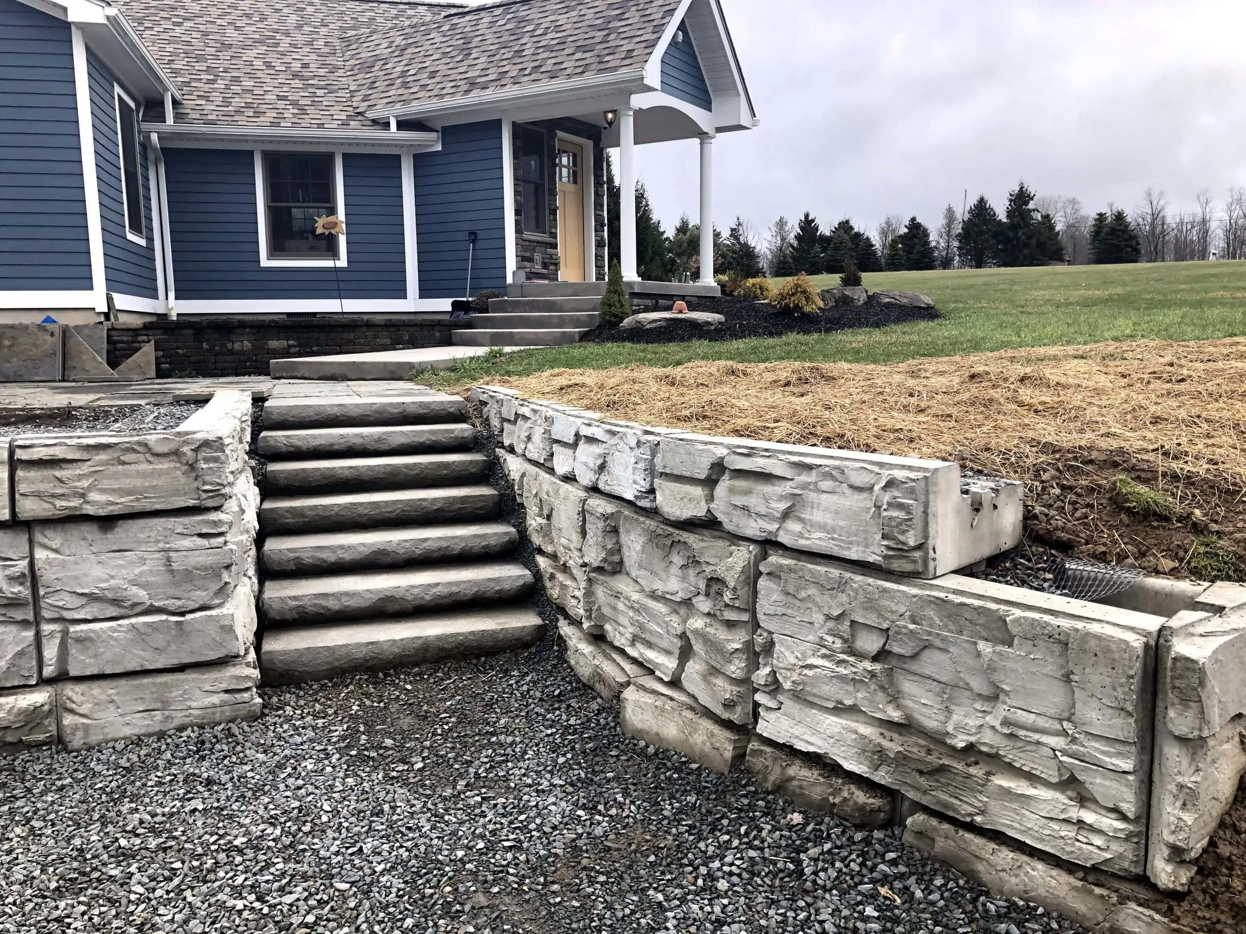 Entryway steps built with MagnumStone cap units.