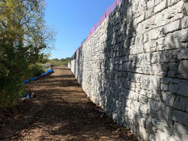 MSE retaining wall Blue Springs MO, MagnumStone.
