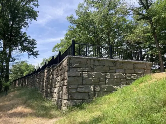 MagnumStone Gravity Wall Corner Design.